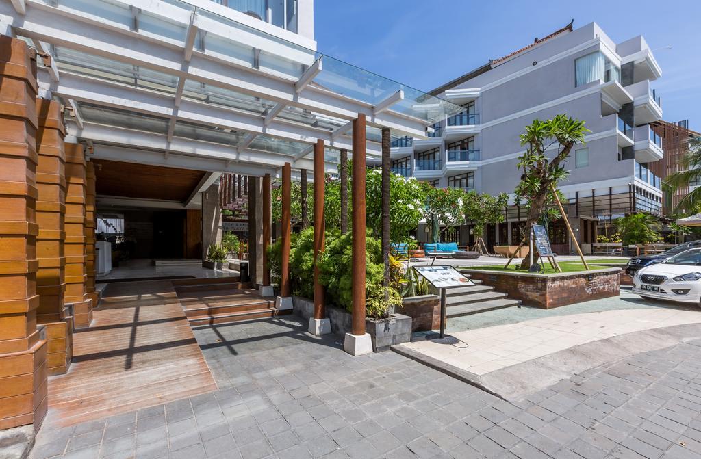 Wyndham Garden Kuta Beach Bali Kuta Lombok Exterior foto